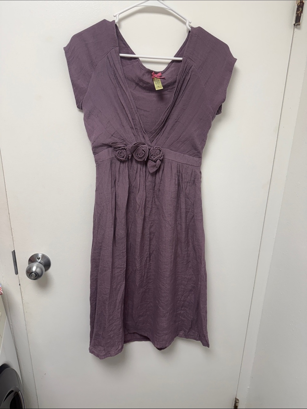DownEast Mauve V-Neck Midi Dress with Rosette Waist